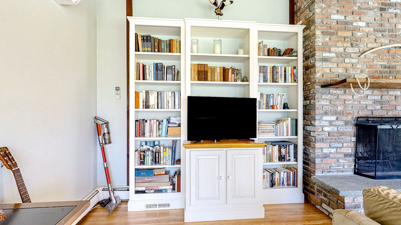 Photo of Livingroom in Chilmark