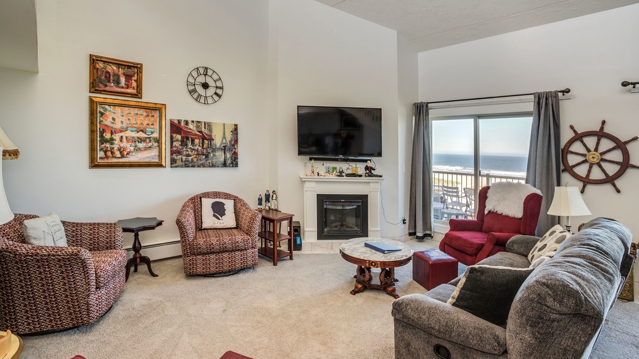 Photo of Livingroom in Gearhart