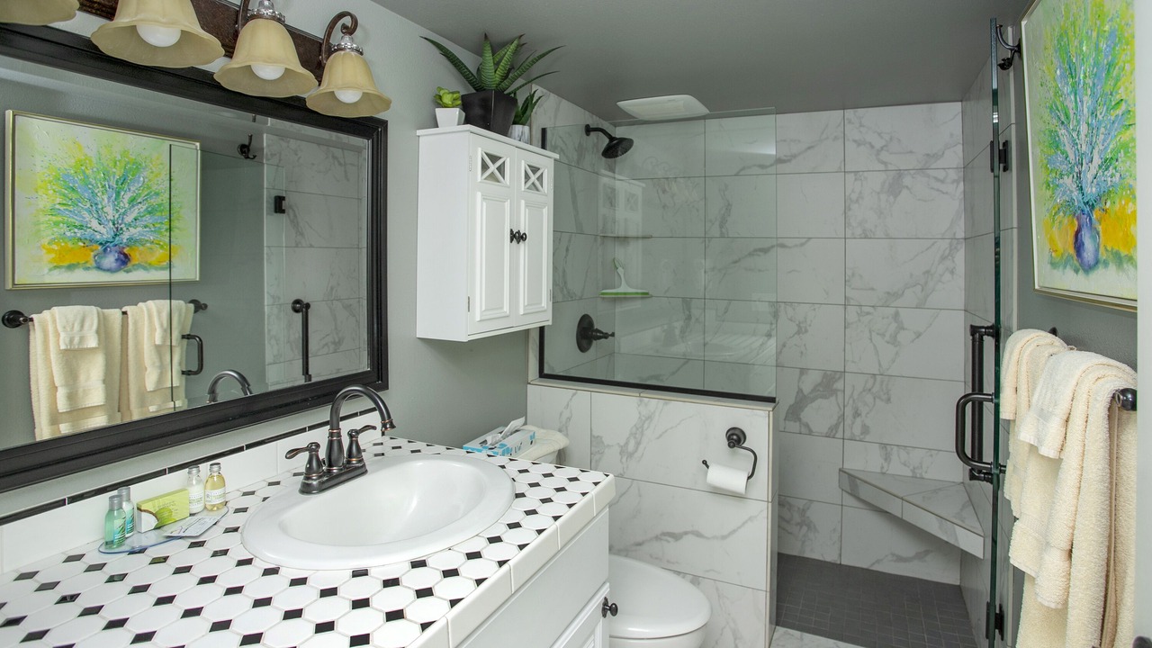 Photo of Bathroom in Gearhart