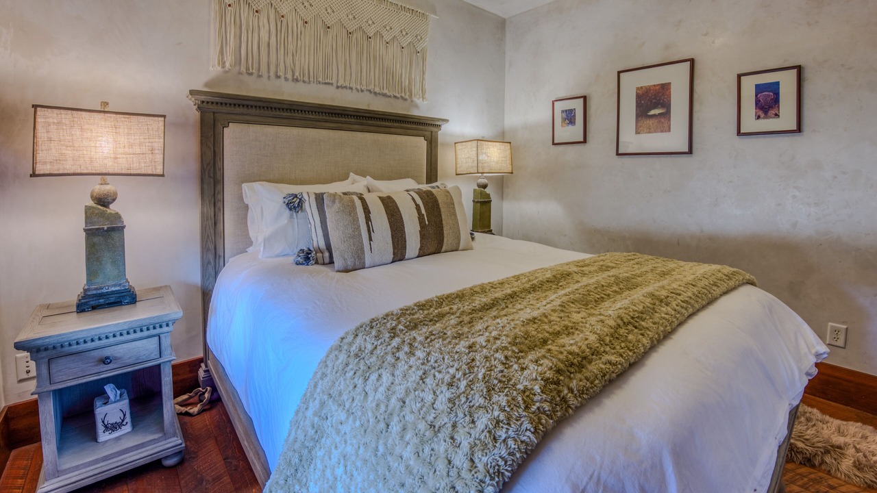 Photo of Bedroom in Livingston