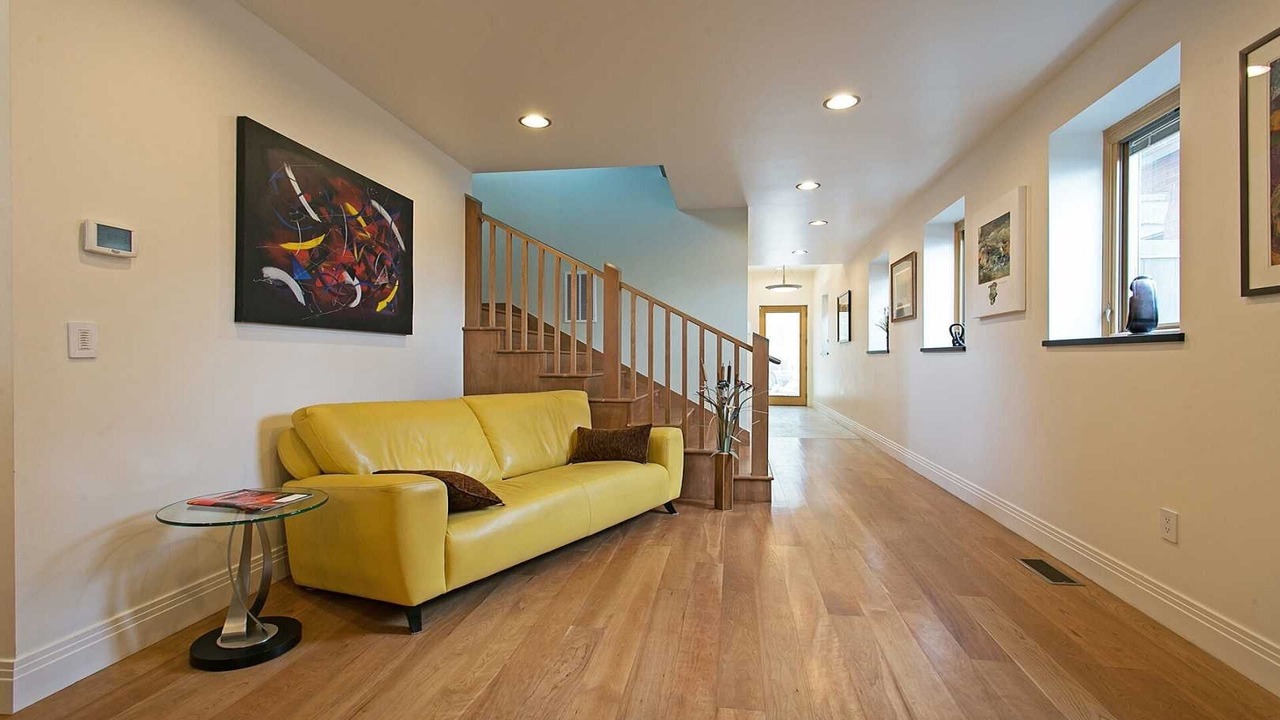 Photo of Bedroom in Central City