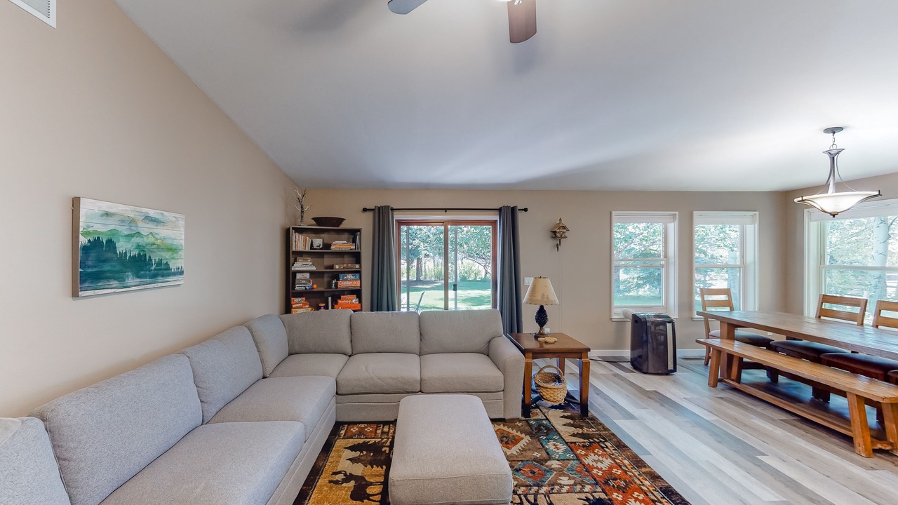 Photo of Livingroom in Hailey