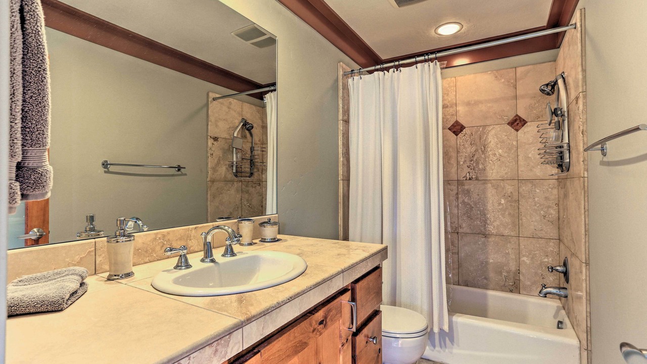 Photo of Bathroom in Sunset