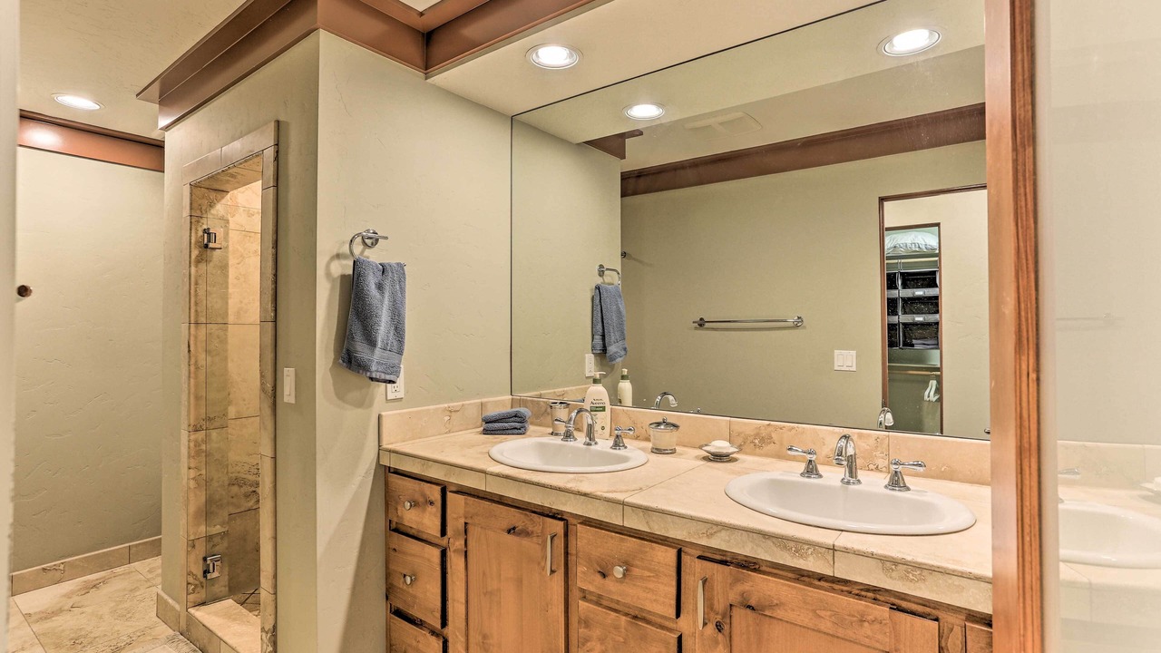 Photo of Bathroom in Sunset