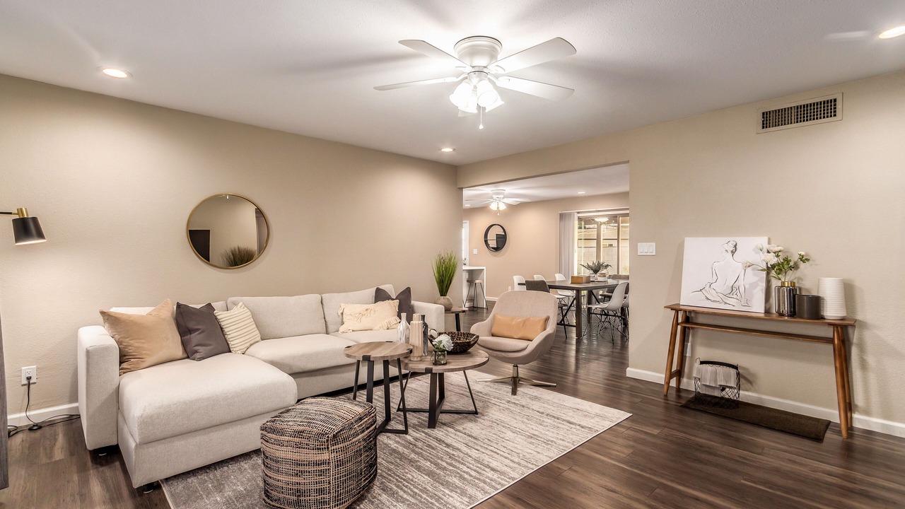 Photo of Livingroom in Cox Heights