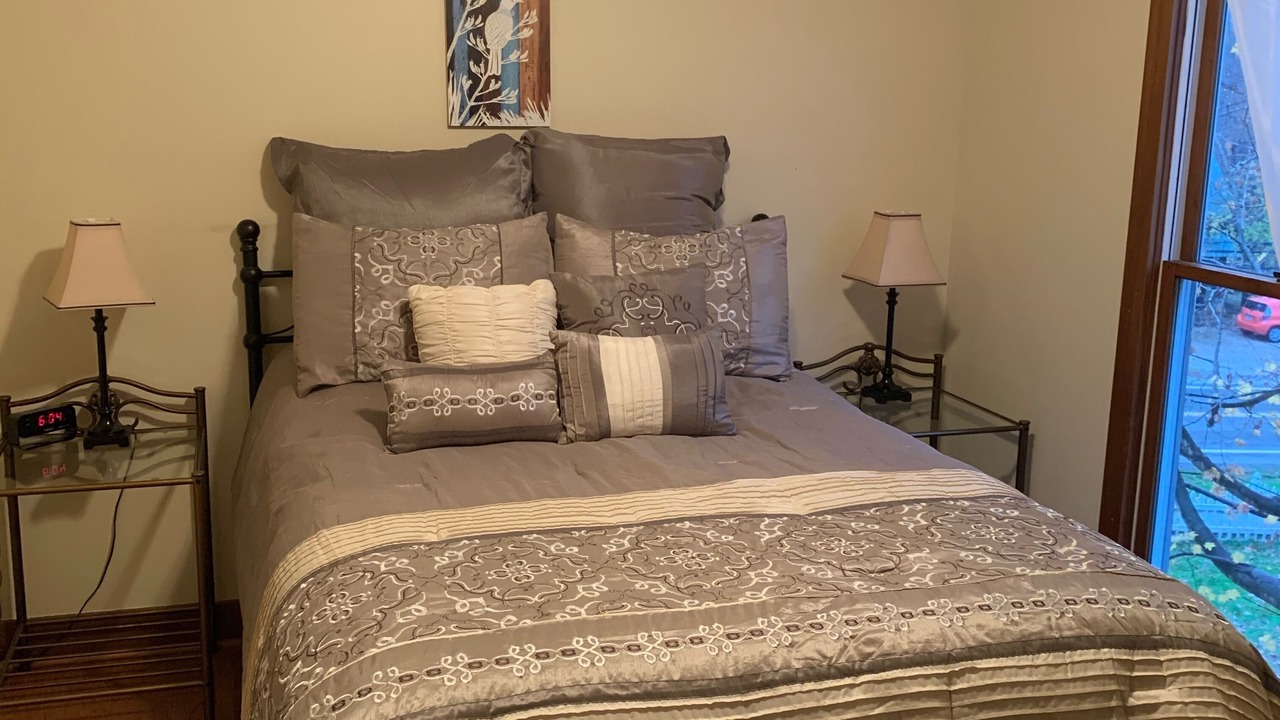 Photo of Bedroom in Peninsula