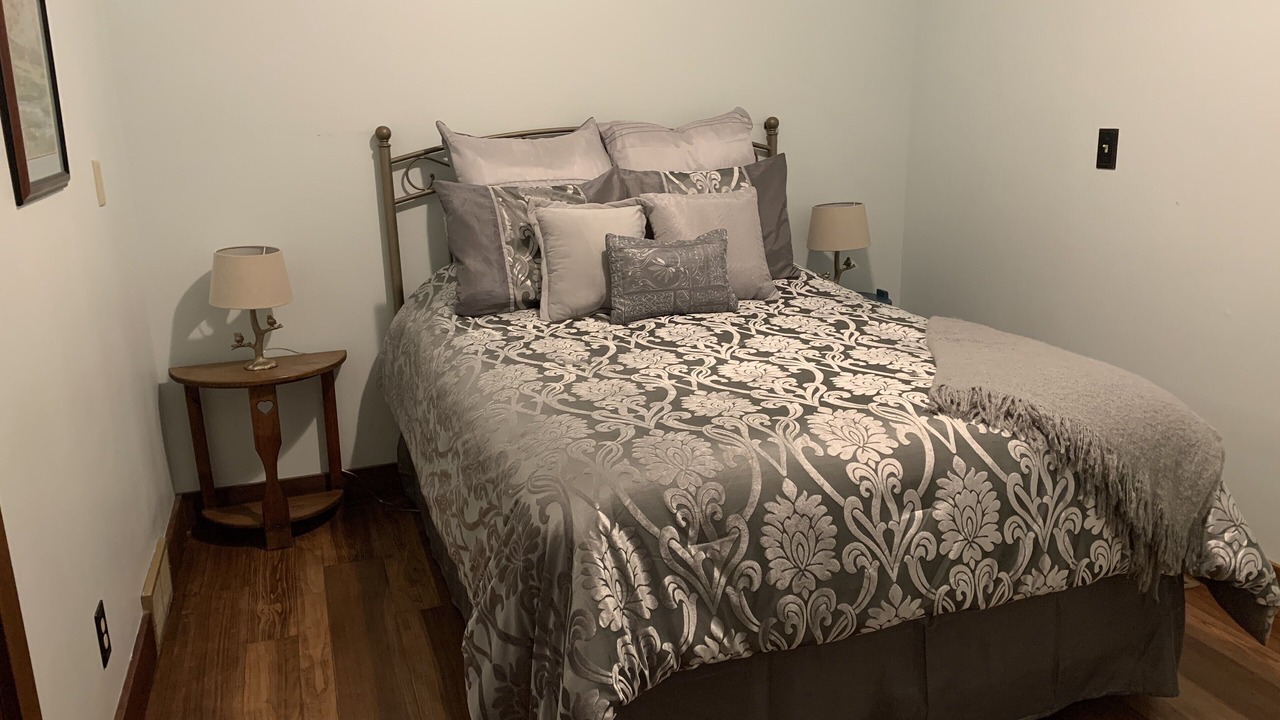 Photo of Bedroom in Peninsula