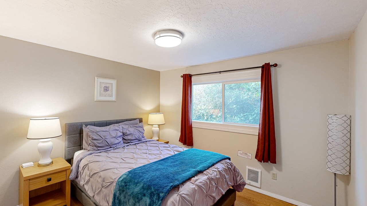 Photo of Bedroom in Newport