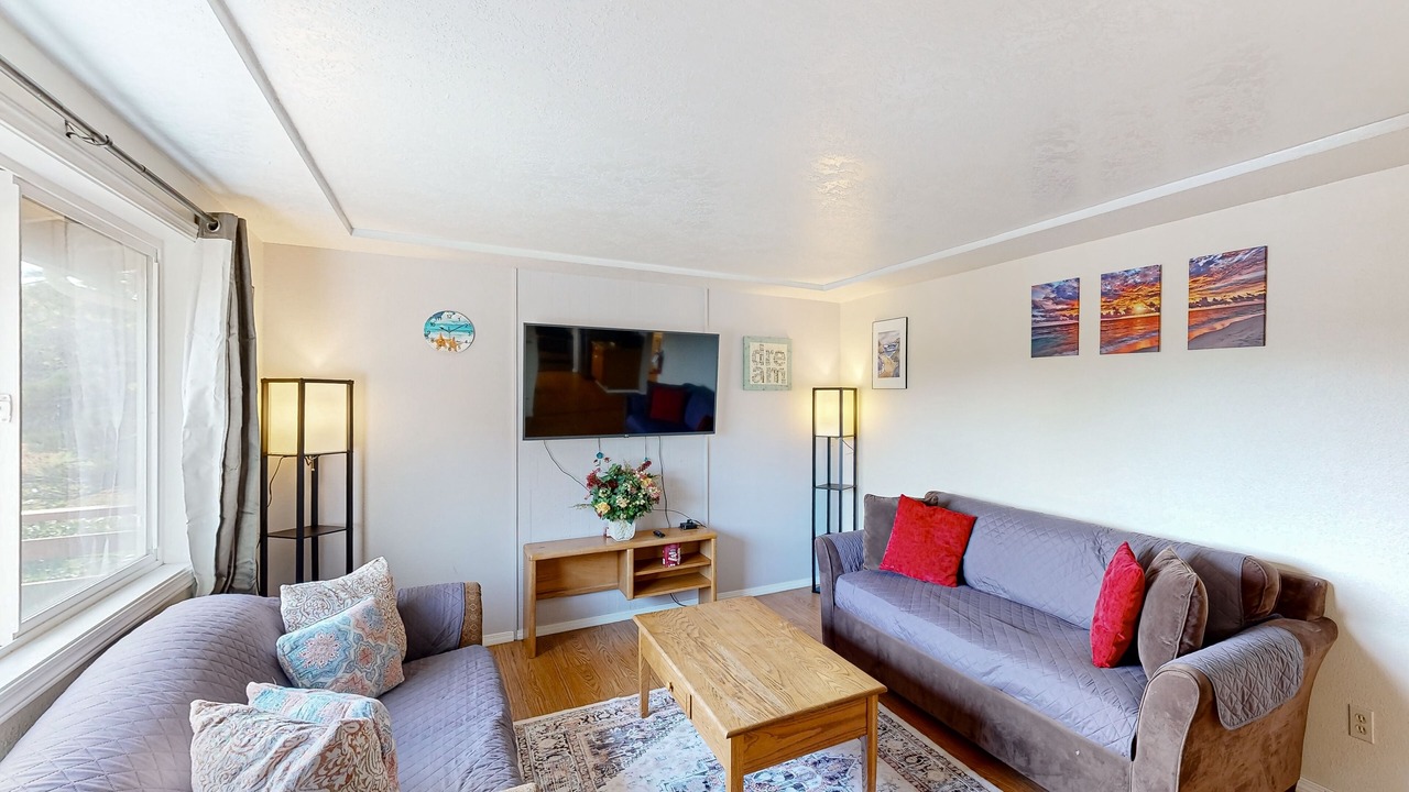 Photo of Livingroom in Newport