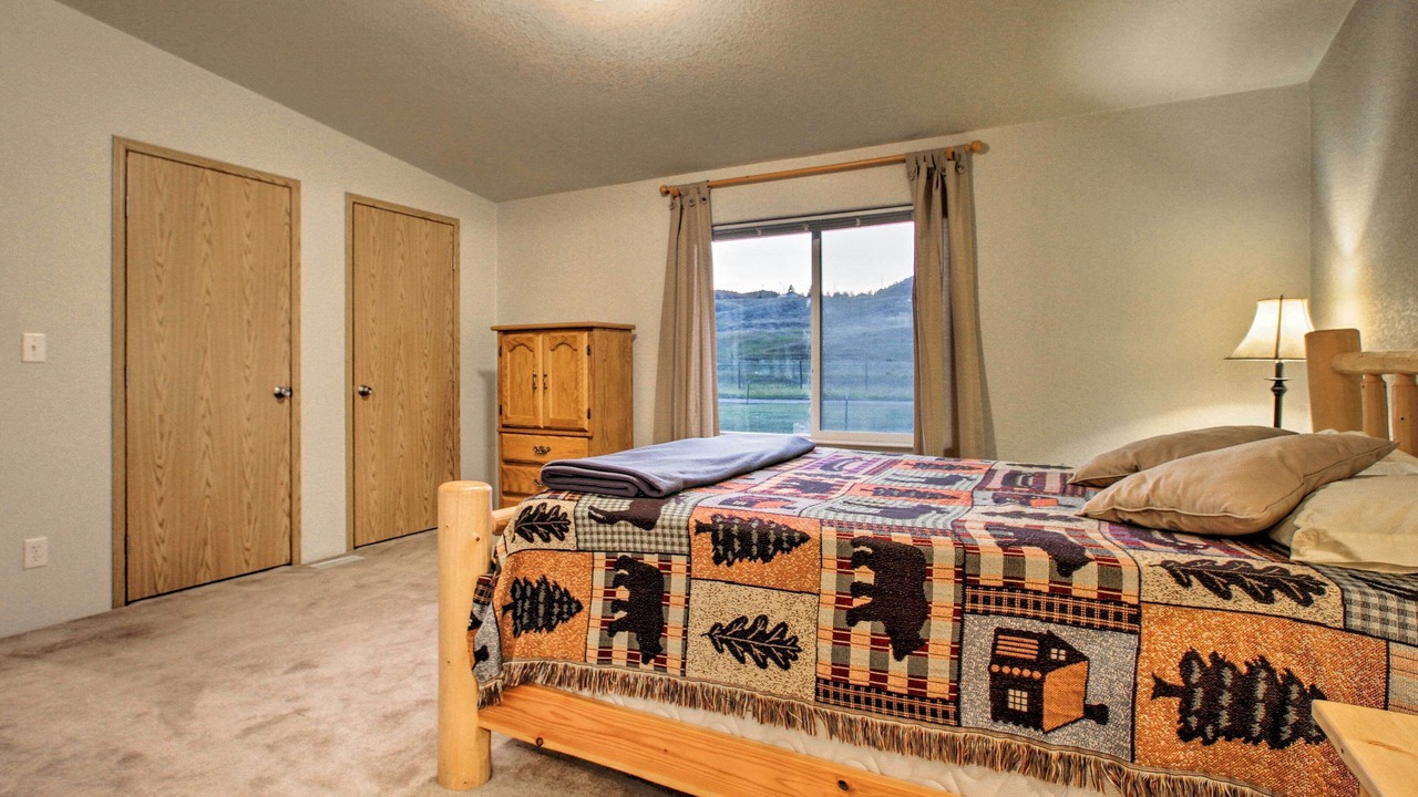 Photo of Bedroom in Cascade