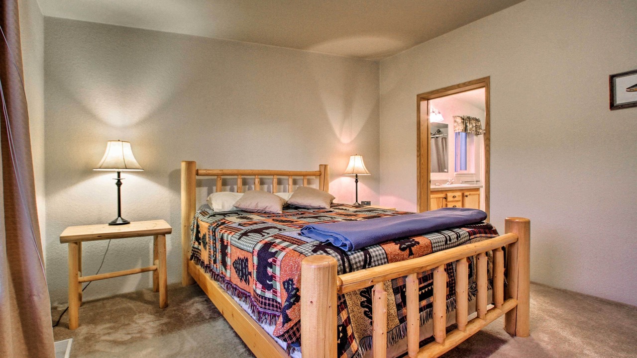 Photo of Bedroom in Cascade