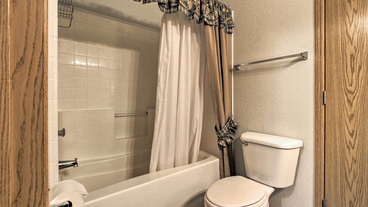 Photo of Bathroom in Cascade