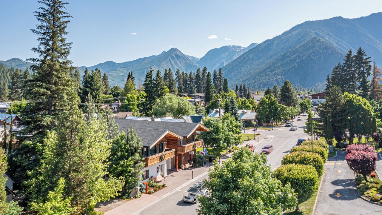 Photo of Others in Leavenworth