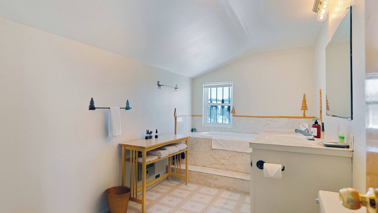 Photo of Bathroom in Anaconda