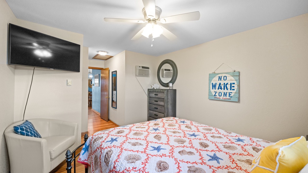 Photo of Bedroom in Oak Harbor