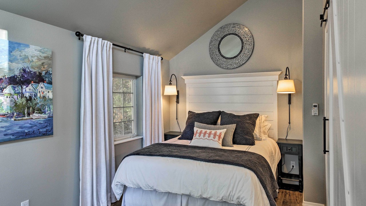 Photo of Bedroom in Sandpoint