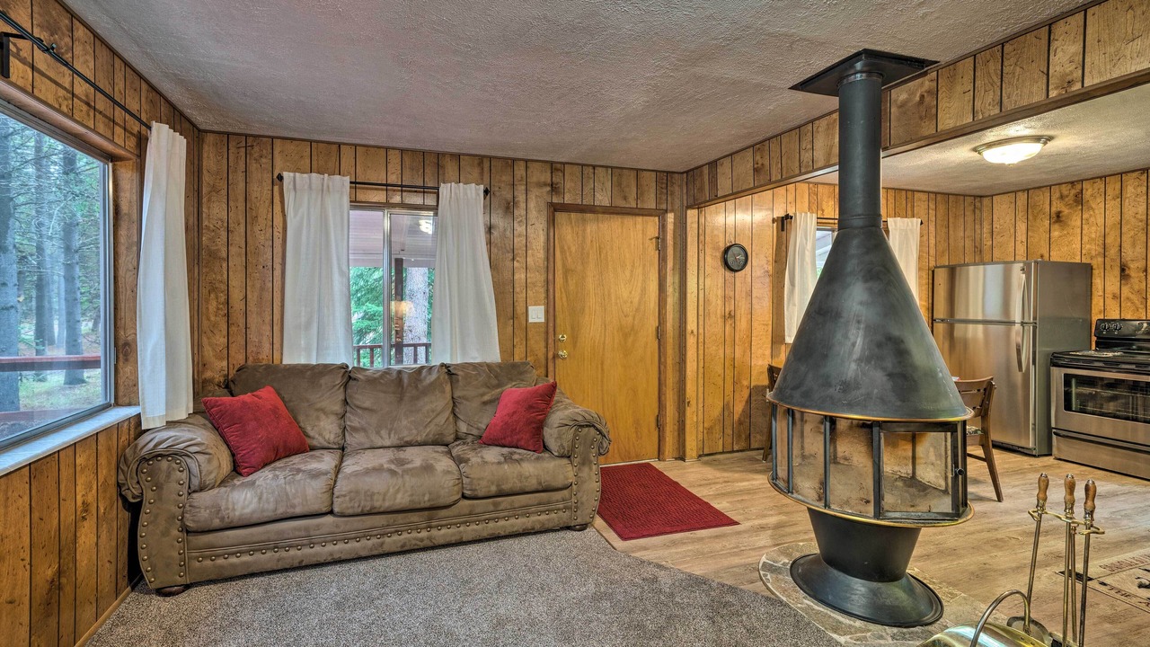 Photo of Livingroom in Island Park