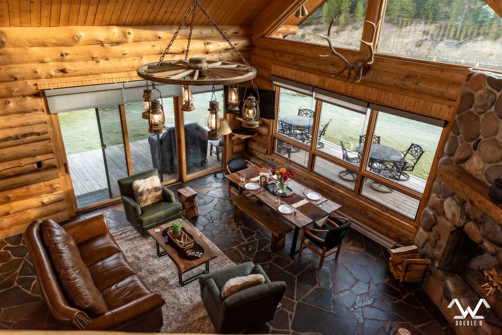 Photo of Livingroom in Gallatin Gateway