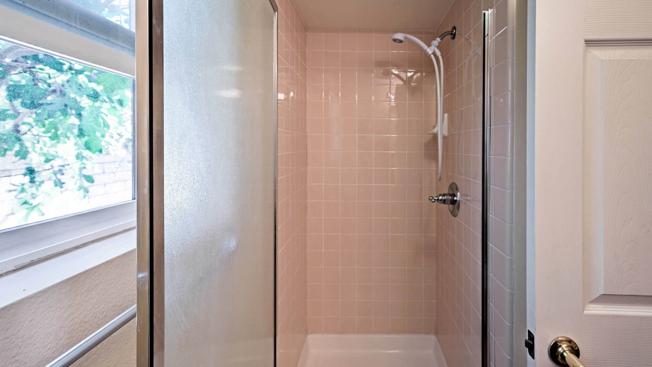 Photo of Bathroom in Ocean View Hills