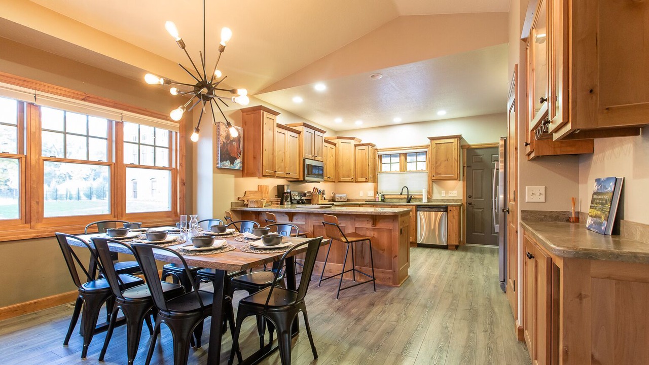 Photo of Kitchen in Lower Rattlesnake