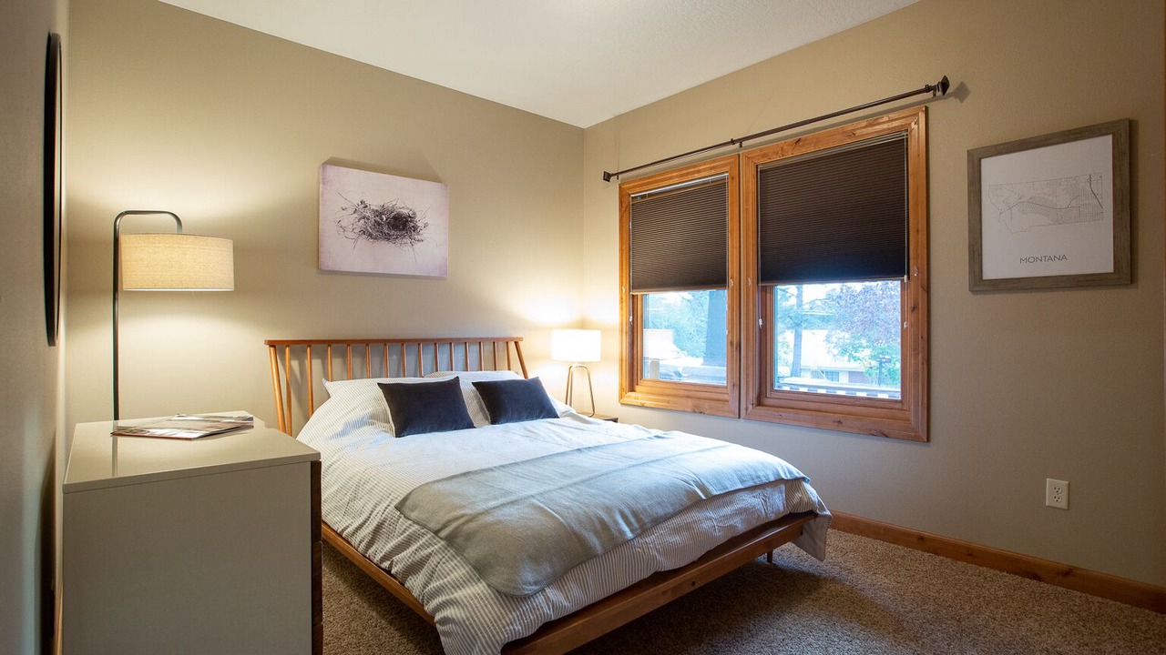 Photo of Bedroom in Lower Rattlesnake