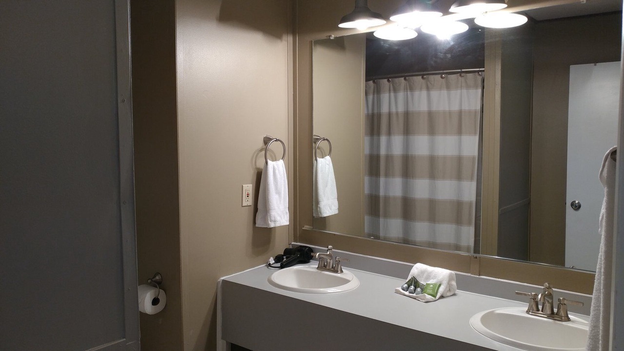 Photo of Bathroom in Cascade