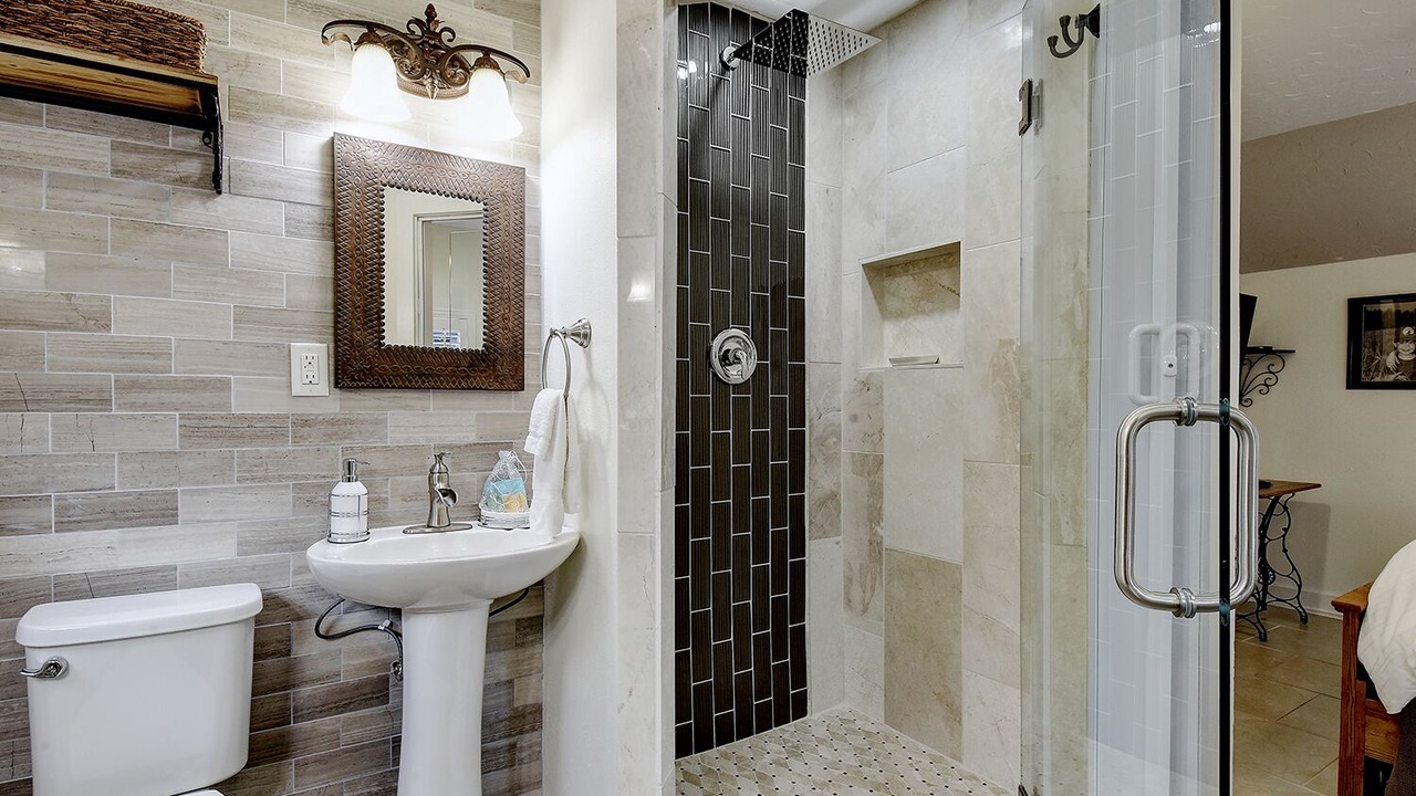 Photo of Bathroom in King William
