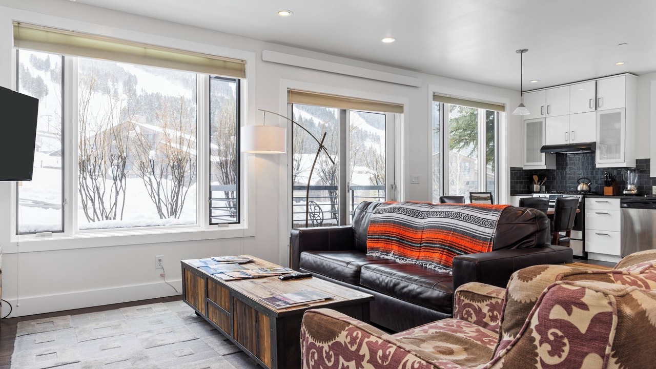 Photo of Livingroom in Jackson