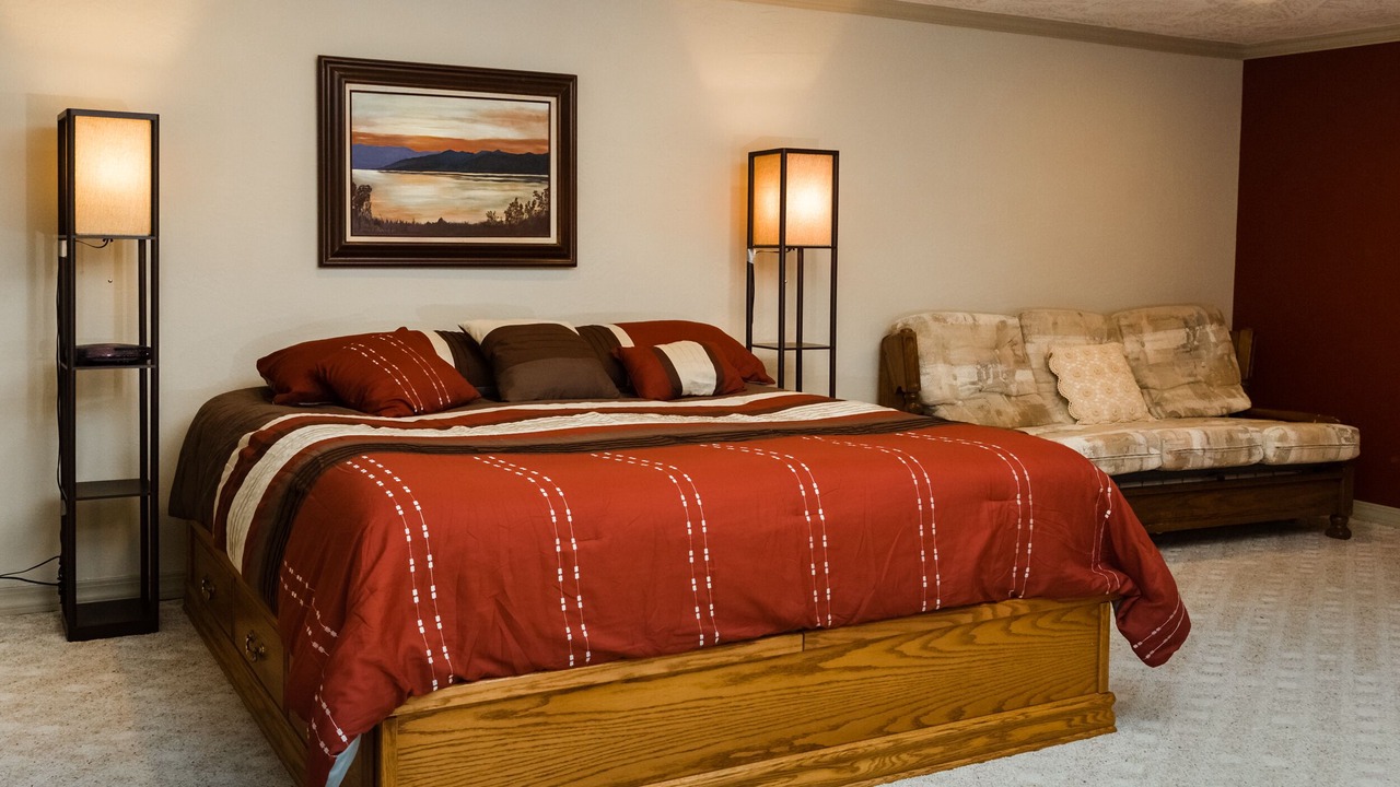 Photo of Bedroom in Hill County
