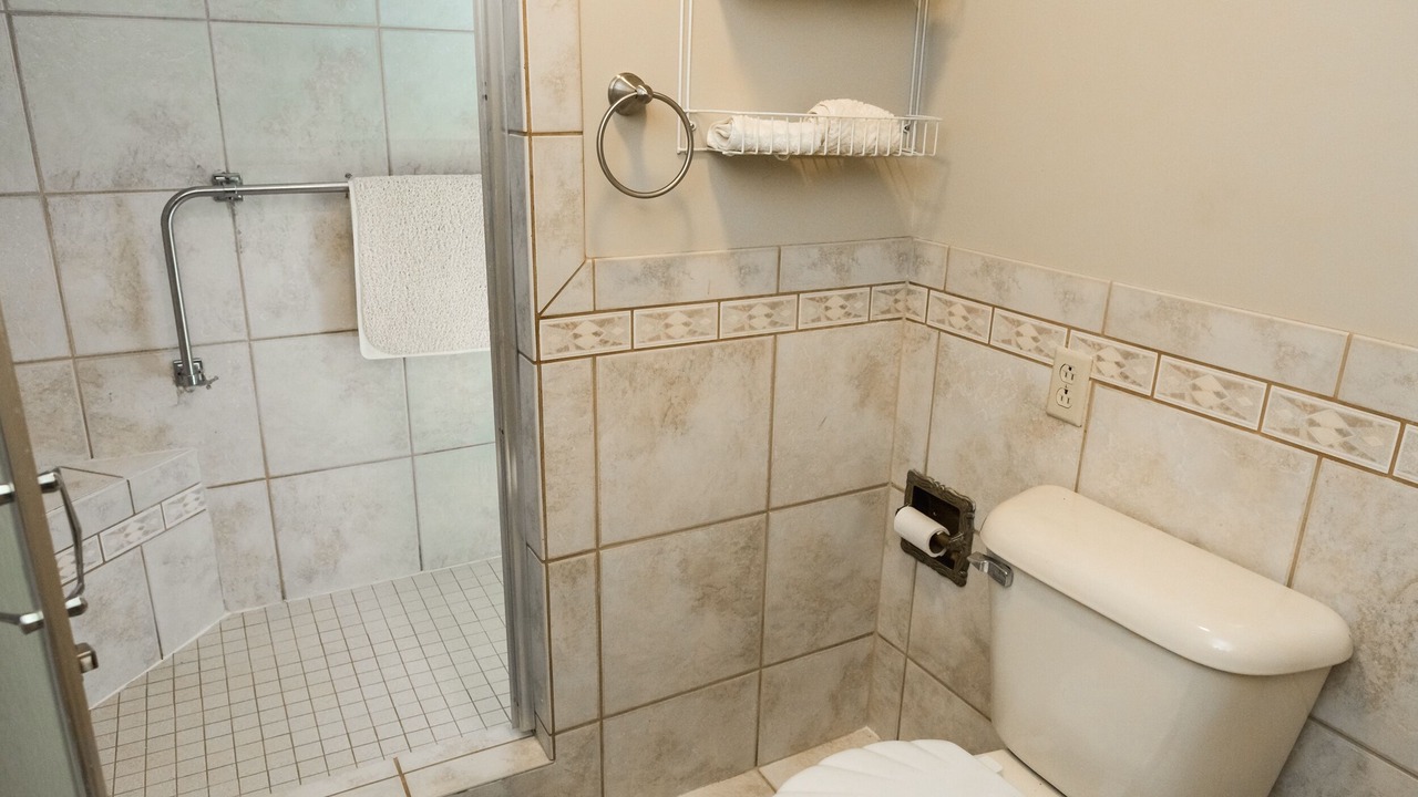 Photo of Bathroom in Hill County