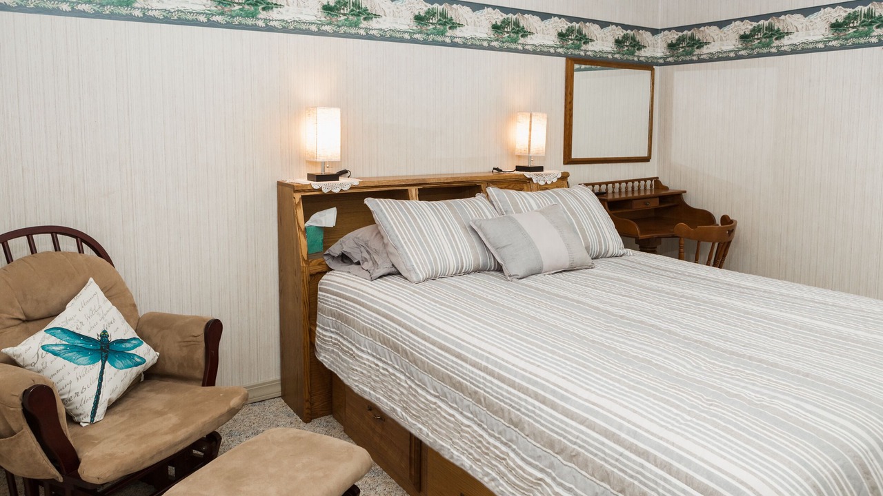 Photo of Bedroom in Hill County