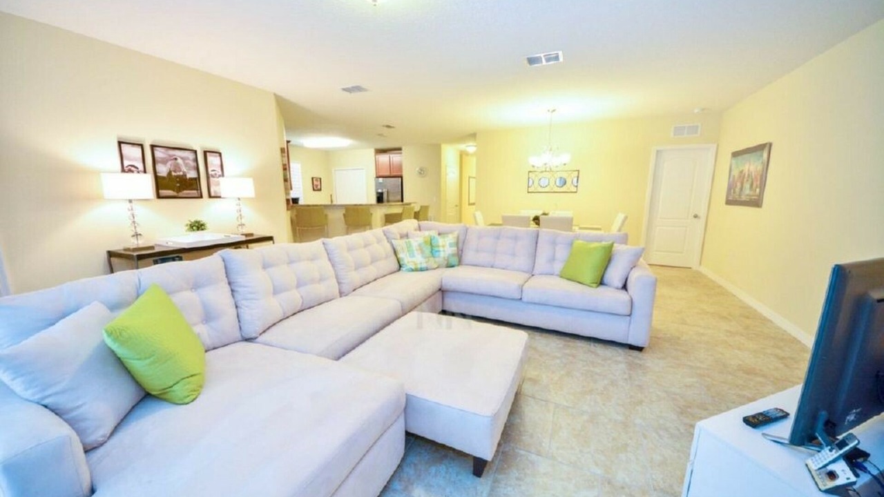 Photo of Livingroom in Cypress Pointe