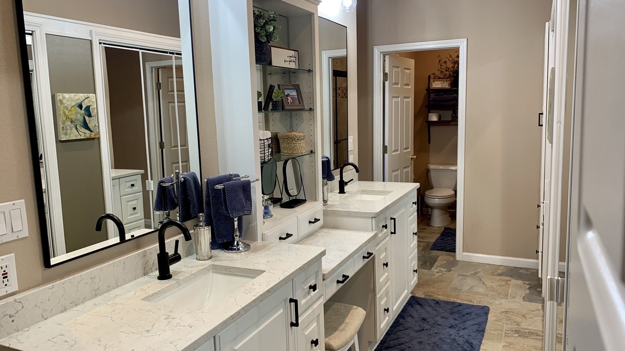 Photo of Bathroom in Mount Ida