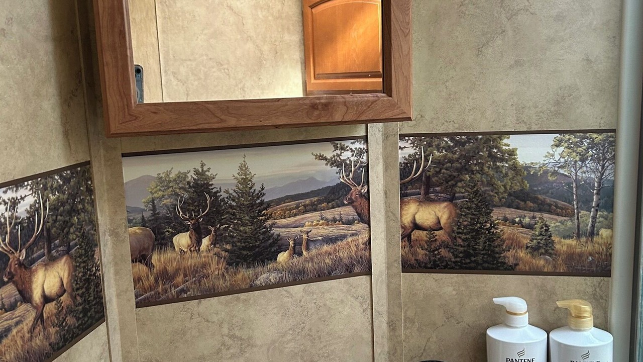 Photo of Bathroom in Gardiner