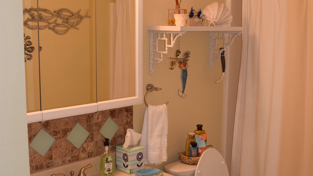 Photo of Bathroom in Port Clinton