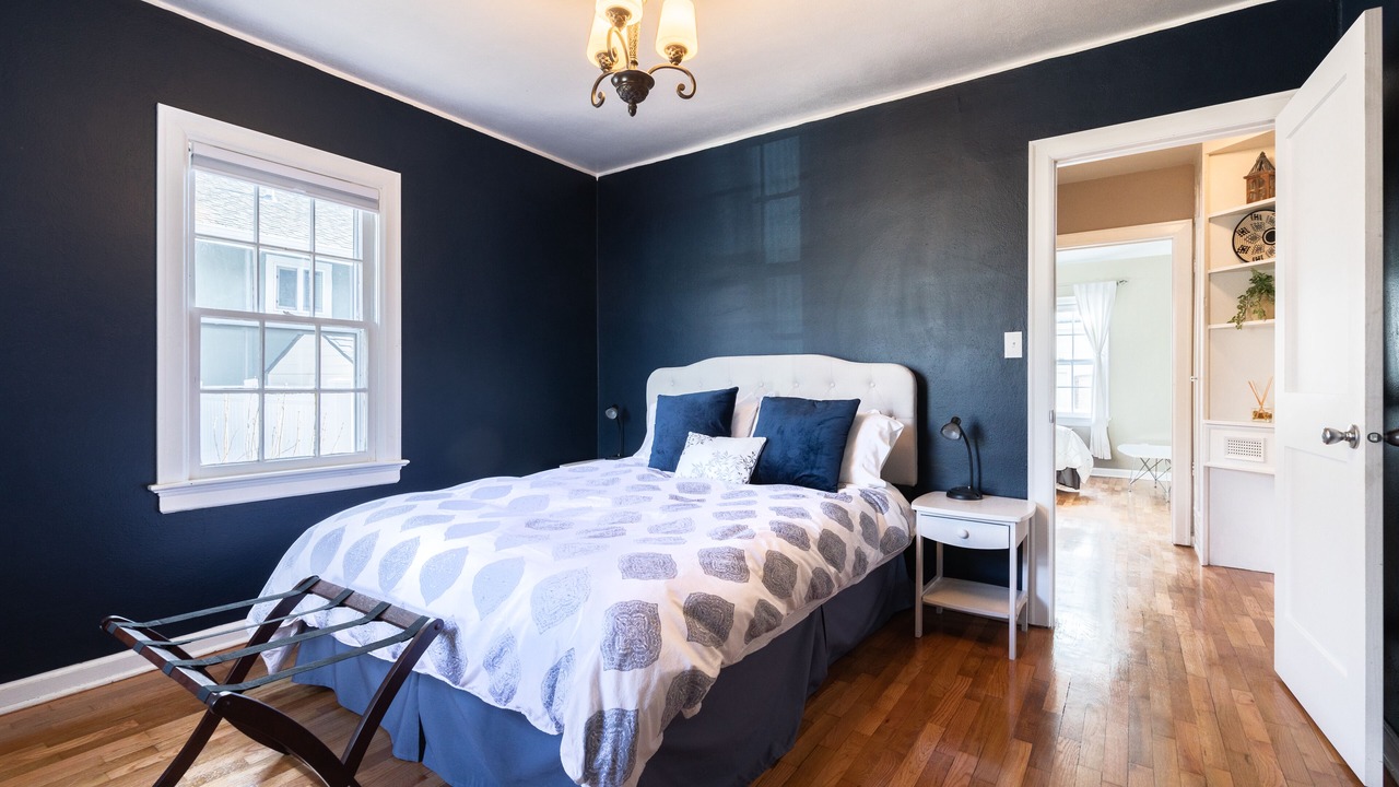 Photo of Bedroom in Central - Terry