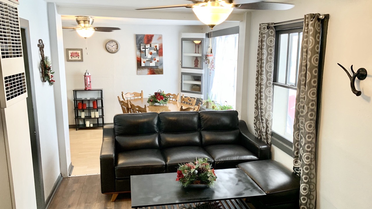 Photo of Livingroom in Thermopolis