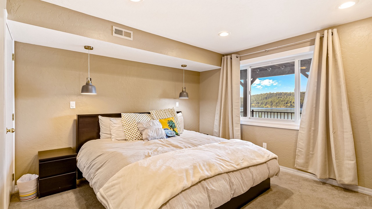 Photo of Bedroom in Worley