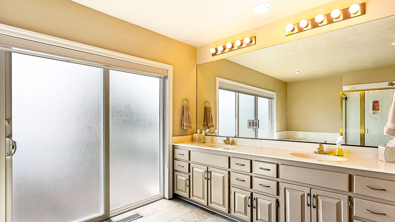 Photo of Bathroom in Worley