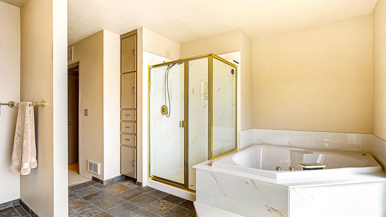 Photo of Bathroom in Worley