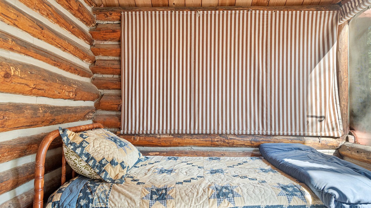 Photo of Bedroom in Cheyenne Crossing