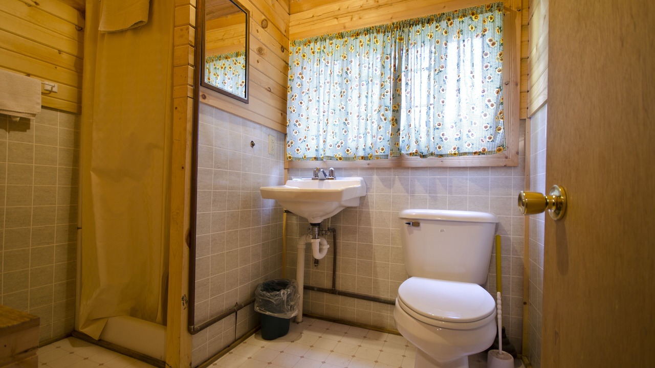 Photo of Bathroom in Cheyenne Crossing