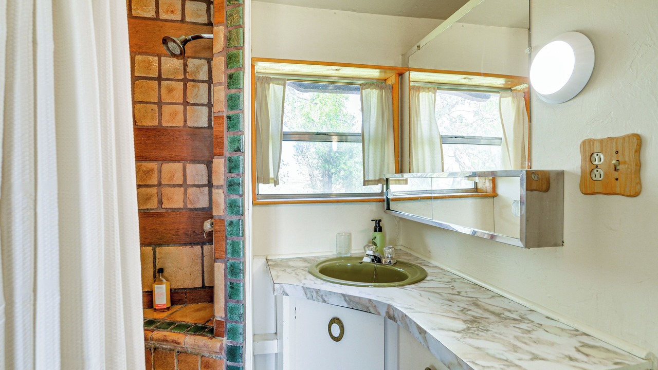 Photo of Bathroom in Clark