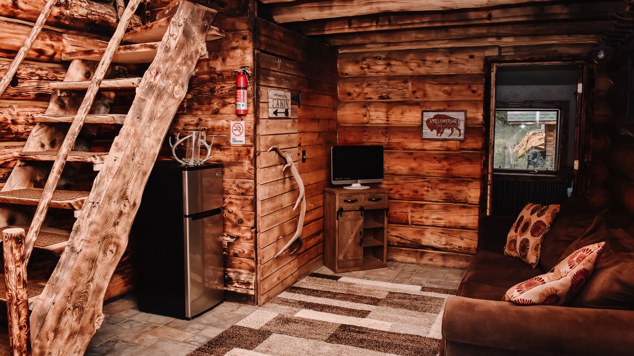 Photo of Livingroom in West Yellowstone