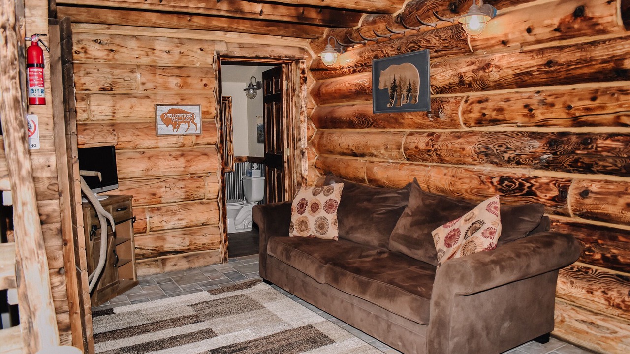 Photo of Livingroom in West Yellowstone