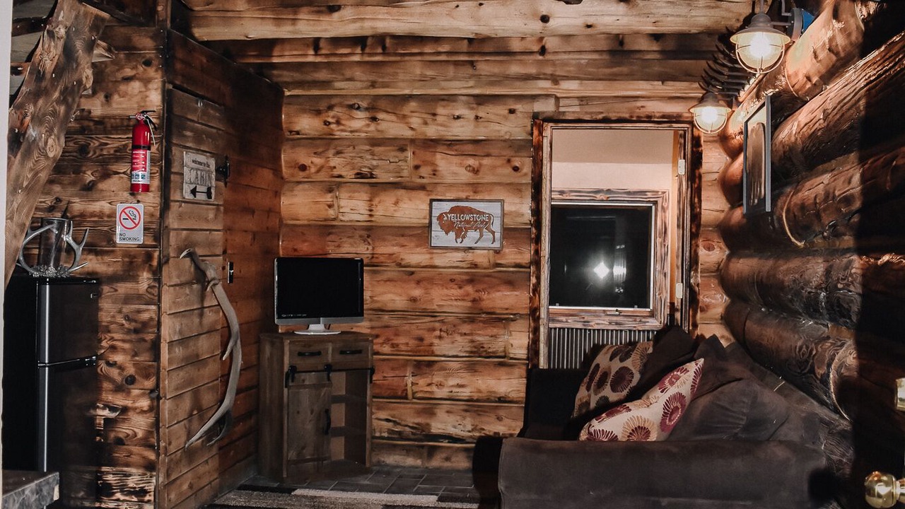 Photo of Livingroom in West Yellowstone