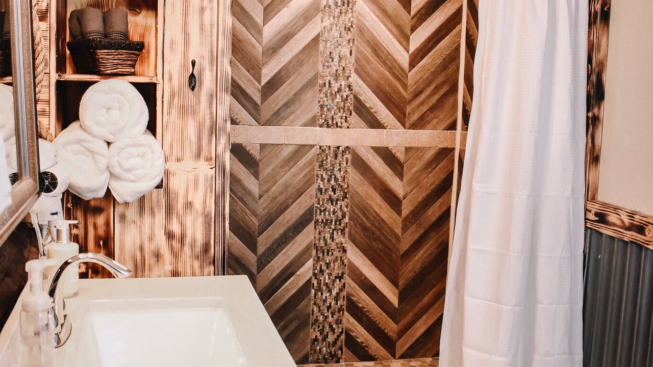 Photo of Bathroom in West Yellowstone