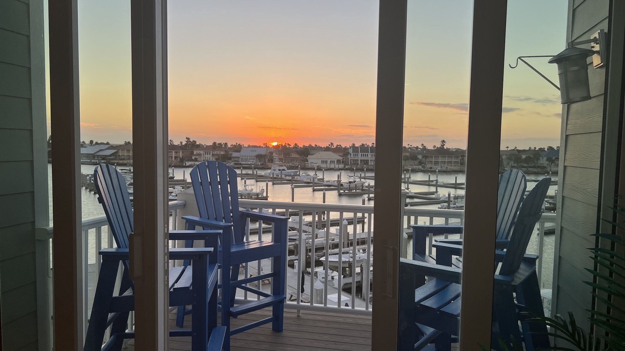 Photo of Patio Balcony in Island Moorings