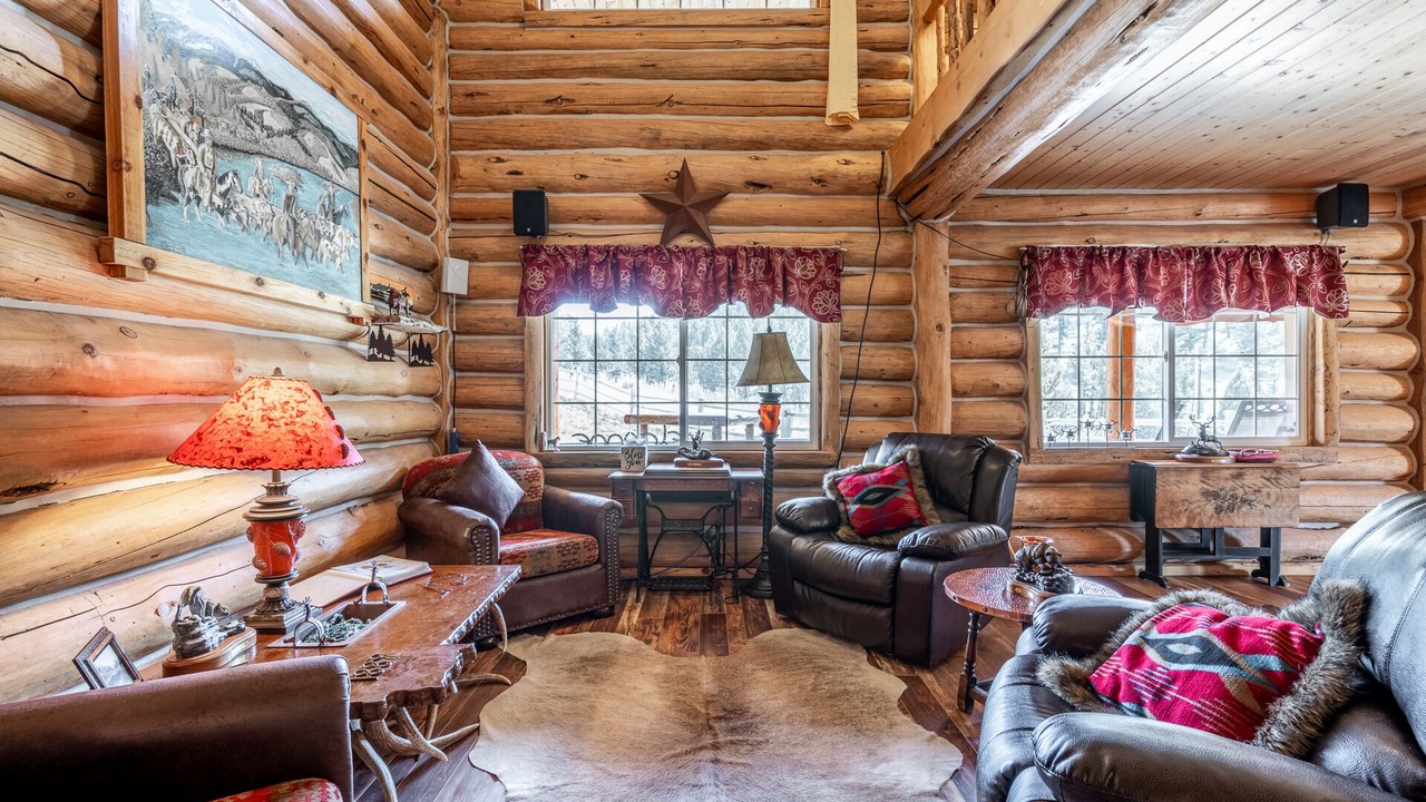 Photo of Bedroom in Broadwater County