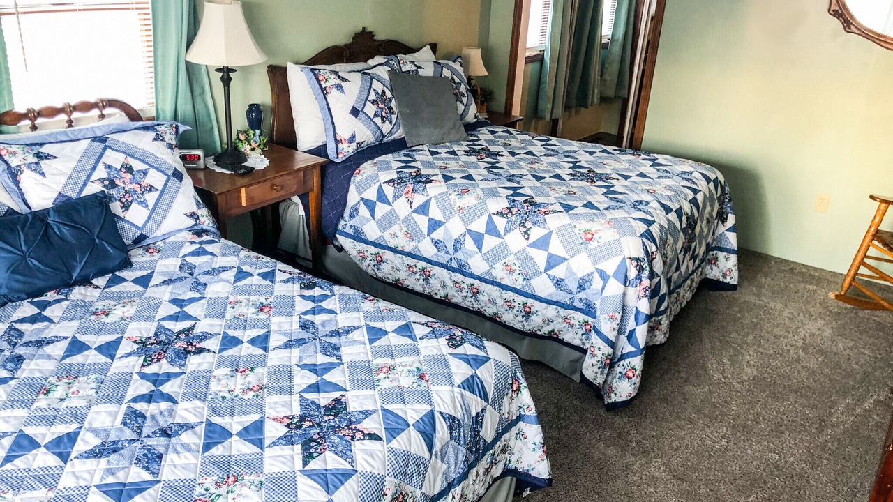 Photo of Bedroom in Lakeside